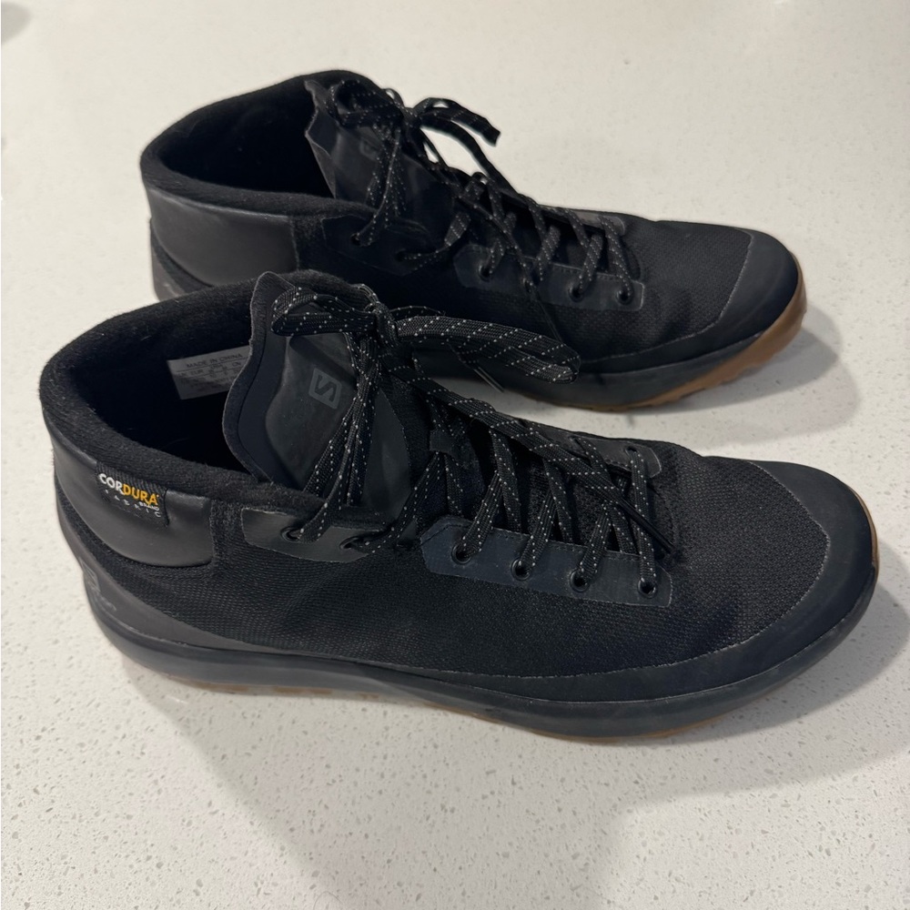 Salomon Acro Chukka Shoes Size 9 Winter Grip